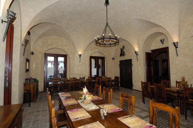 Chateau Zbiroh Exterior photo