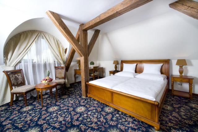 Chateau Zbiroh Room photo