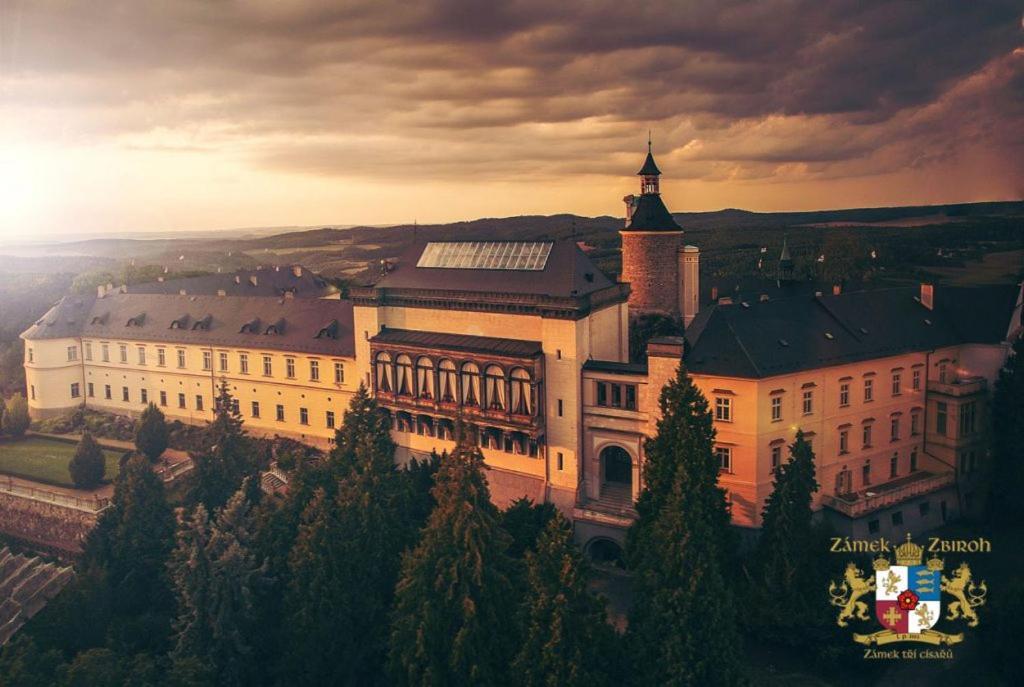 Chateau Zbiroh Exterior photo